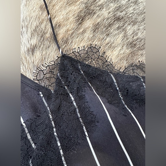 Cami NYC, 100% silk camisole. Size XS - Picture 5 of 7